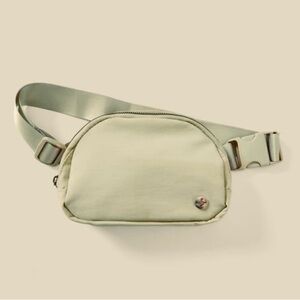 NWT Halara Logo Casual Waist Bag